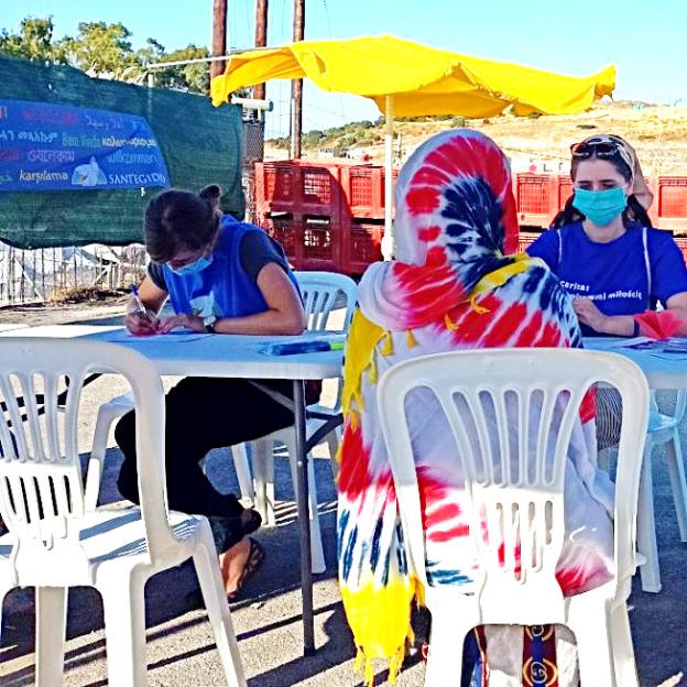 [VIDEO] Poznać swego brata, pomóc swojej siostrze. Caritas Polska wśród uchodźców na Lesbos